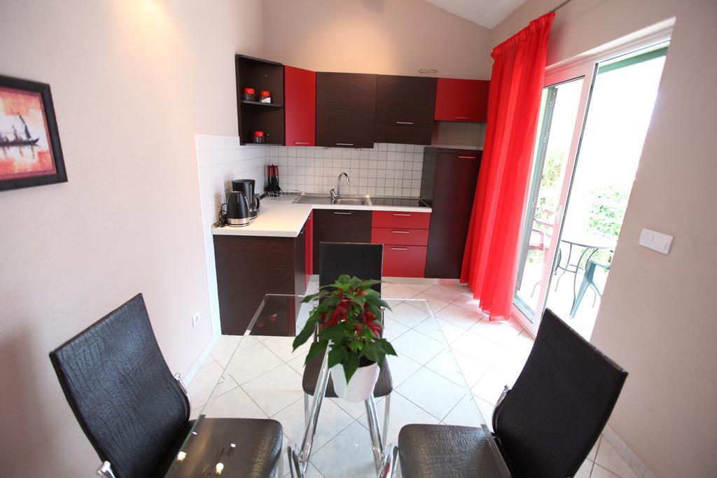 Apartments Salona Trogir Exterior photo