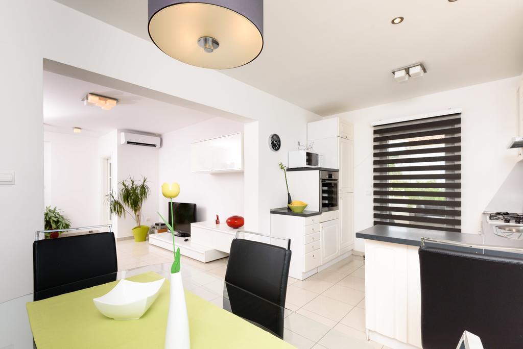 Apartments Salona Trogir Exterior photo